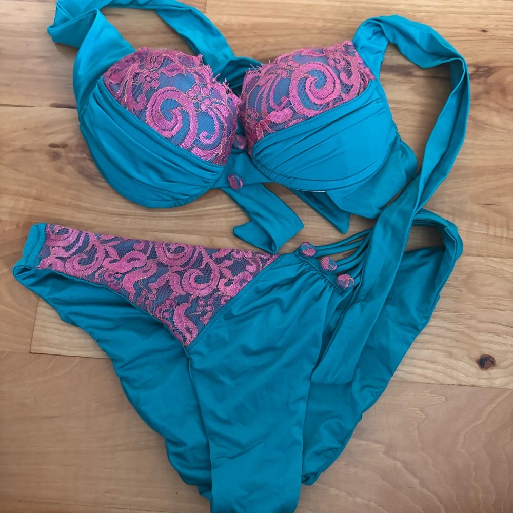 Beach bunny